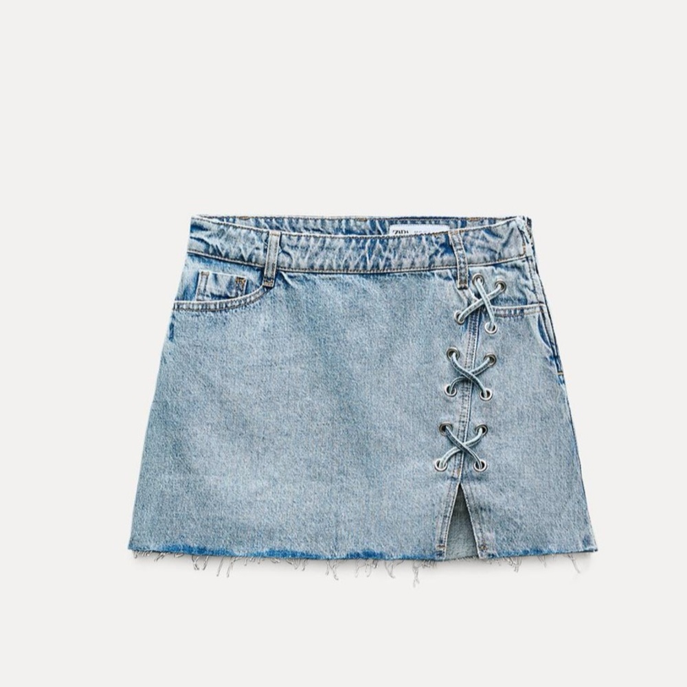 Zara NWT denim jean mini skirt with lace lacing detail - Picture 2 of 9